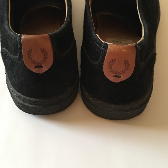 FRED PERRY Black Suede Sneaker Men Size 7.5 - Picture 3 of 5